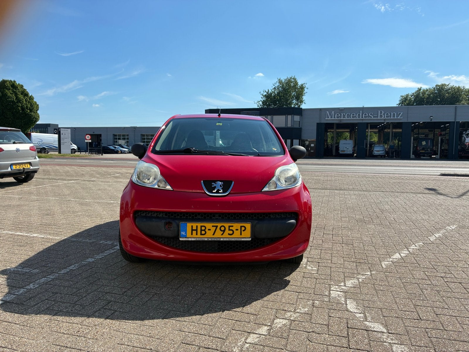 Peugeot 107 1.0 12V 3DR 2008 Rood Nieuwe Apk, Auto's, Voorwielaandrijving, Stof, Zwart, 4 stoelen