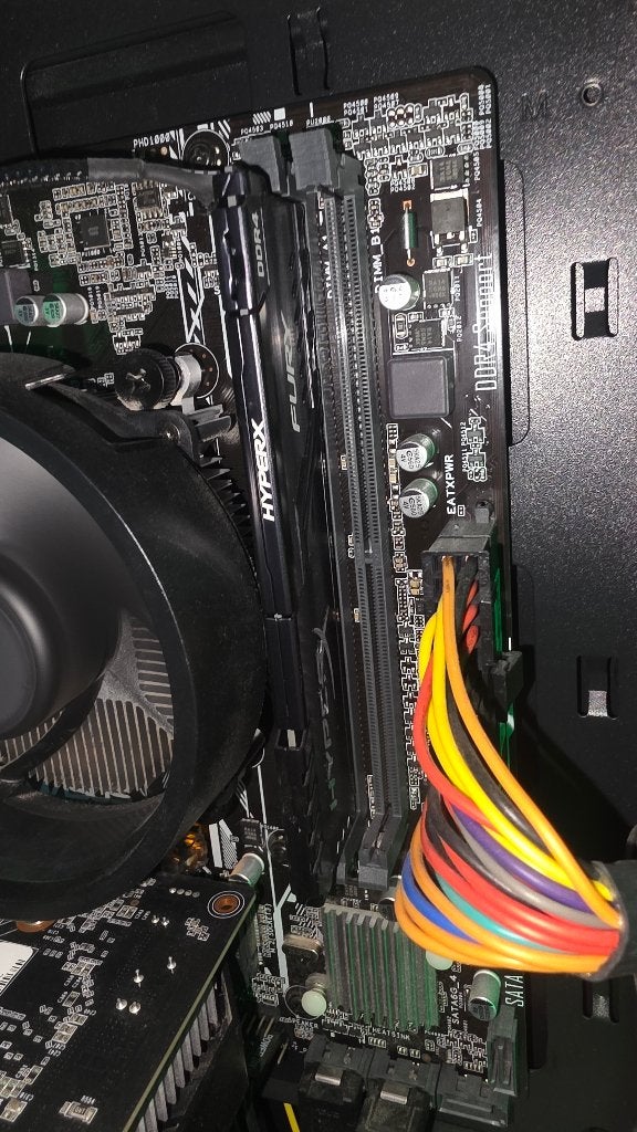 Foto 4 van Gaming PC, perfect voor beginnende gamers.