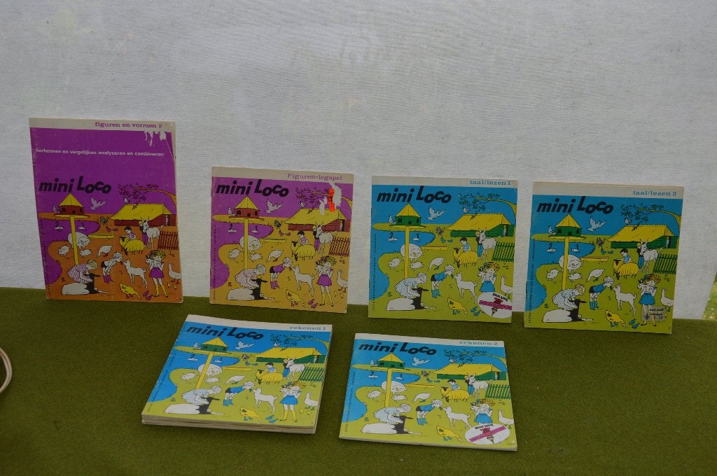18 vintage mini loco boekjes, vierkant jaren 70 rekenen taal, Ophalen of Verzenden, Gebruikt, Taal en Lezen