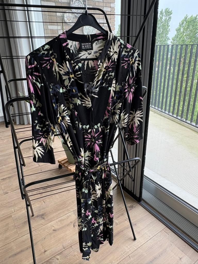 Jurk merk Scotch en Soda, Kleding | Dames, Jurken, Overige kleuren, Ophalen of Verzenden, Zo goed als nieuw, Knielengte