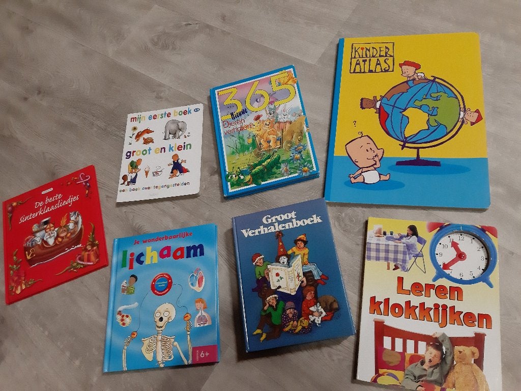 7 x bijna nieuw en nieuw kinder / kleuter boek, Ophalen of Verzenden, Nieuw, Fictie algemeen