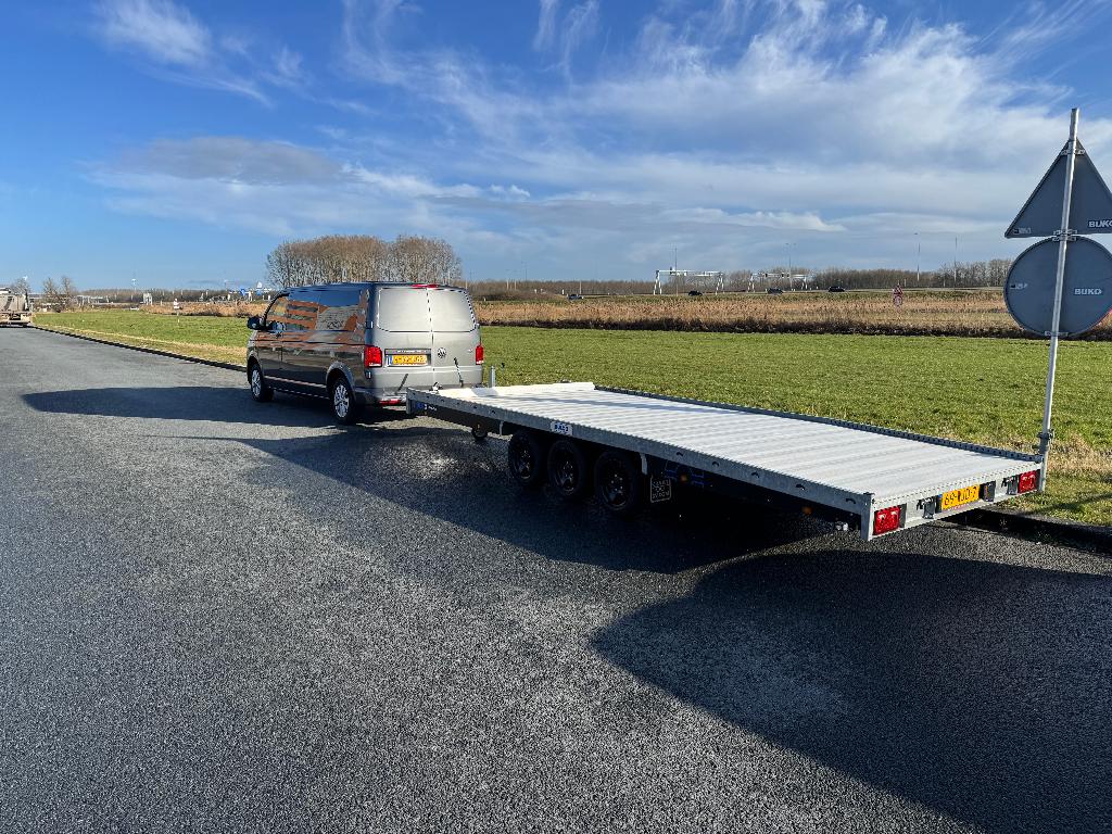 Sleepdienst, takeldienst, autotransport voor grote auto's, Chauffeursdiensten