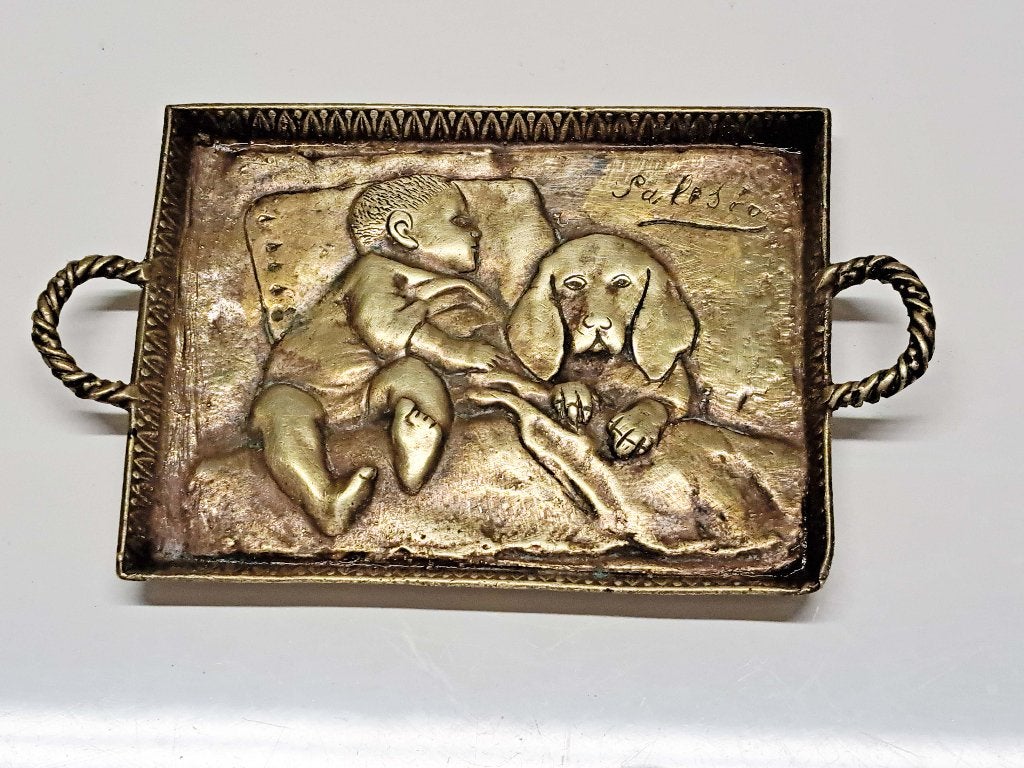 art nouveau schaaltje  met reliëf in brons gesigneerd, Ophalen of Verzenden, Brons