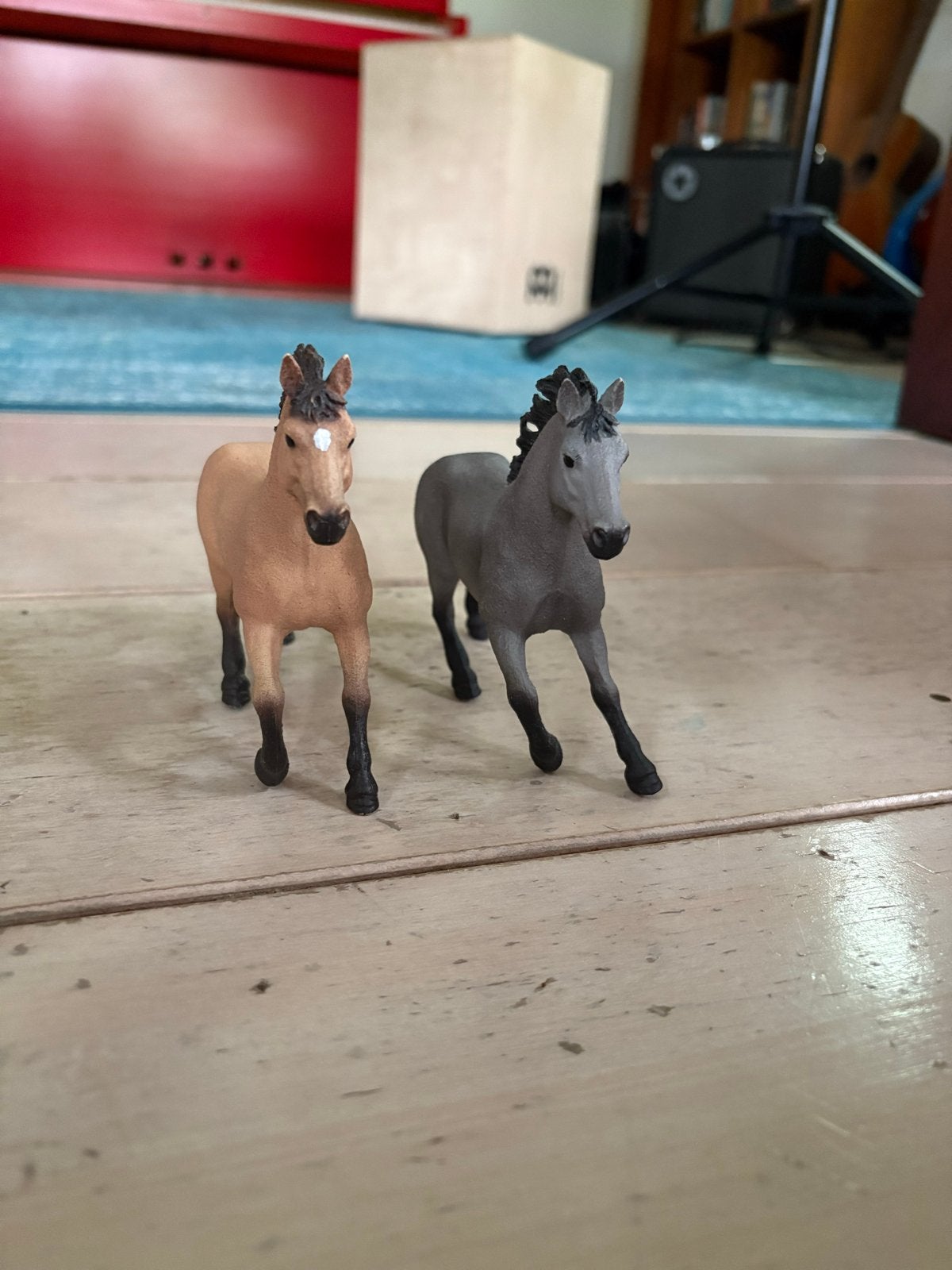 Schleich paarden - 2 rennende paarden, Ophalen of Verzenden, Gebruikt