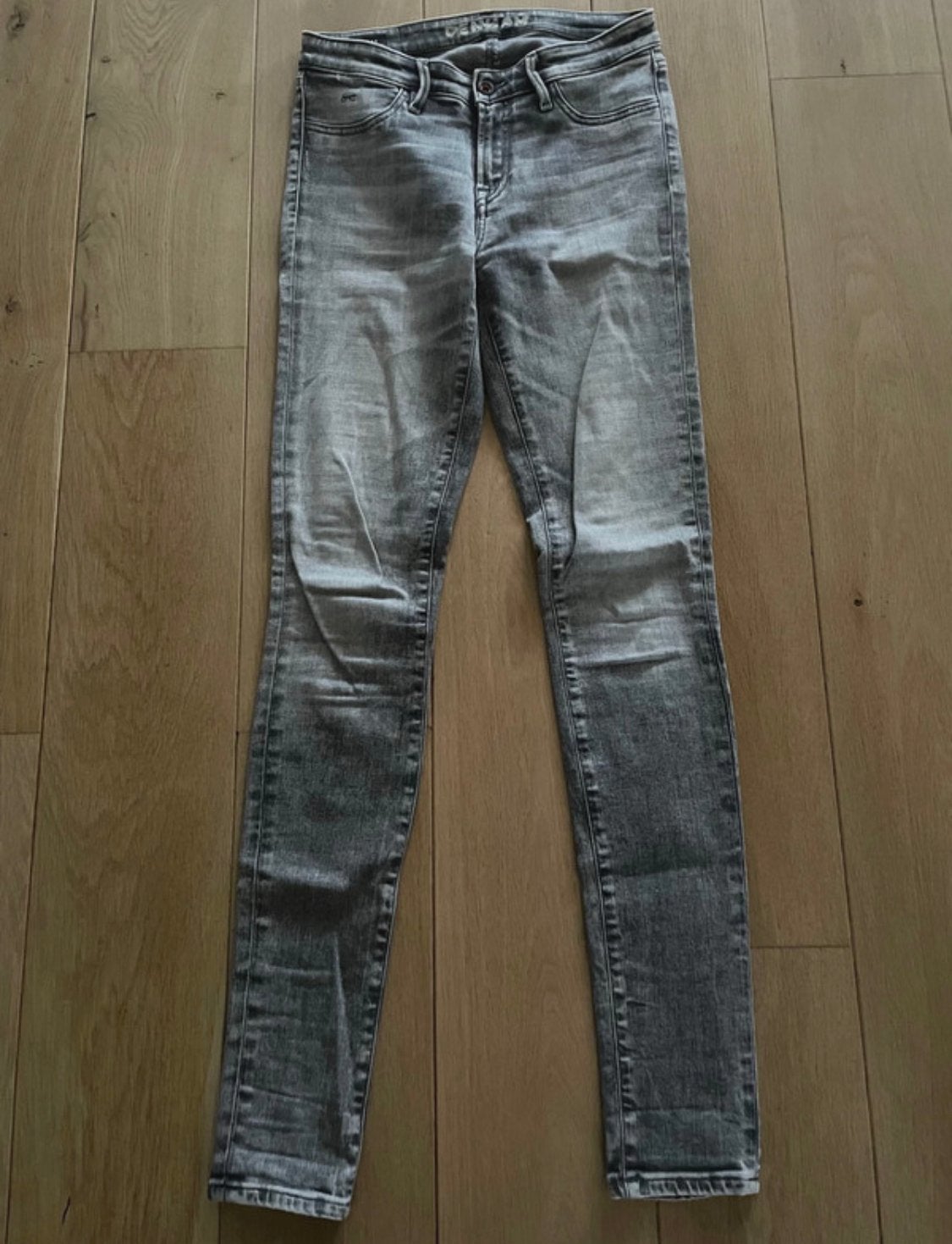 Jeans Denham Spray Super Tight Fit - Grijs - 28/32, Ophalen of Verzenden, Zo goed als nieuw, Grijs, W27 (confectie 34) of kleiner