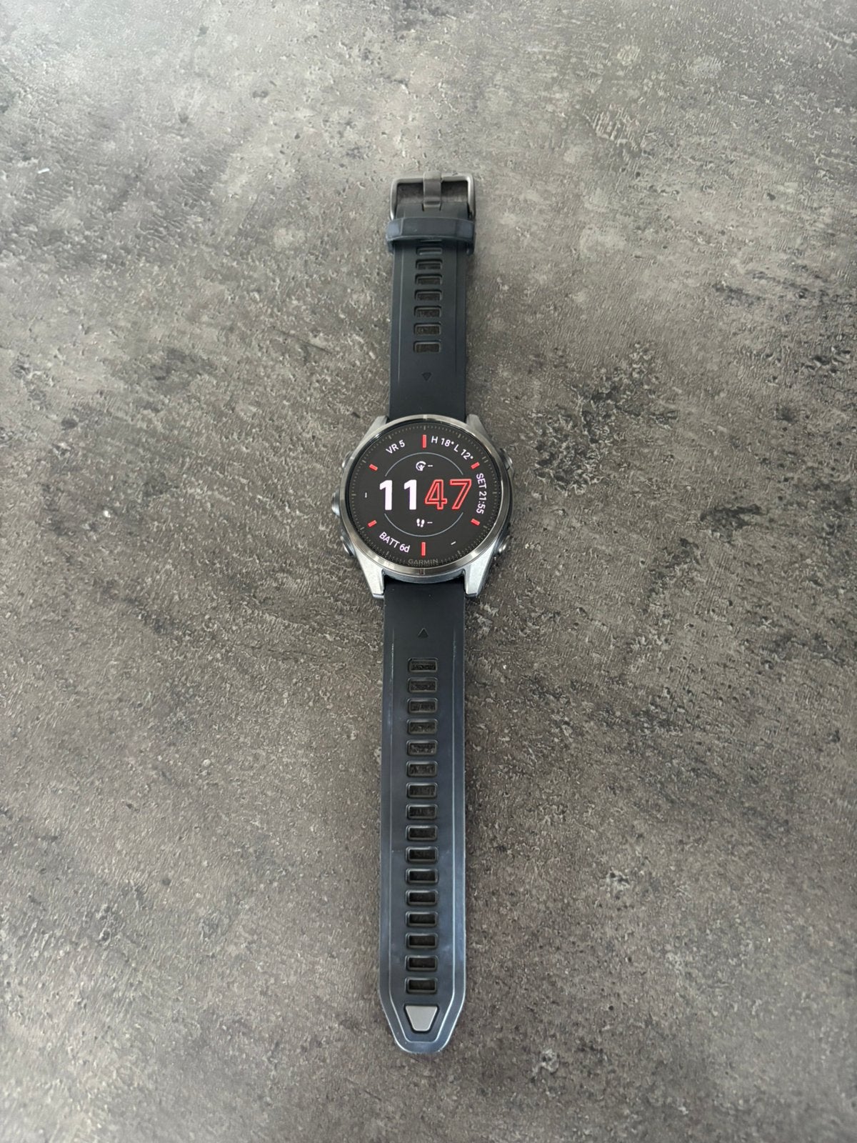 Garmin Fenix 8 43mm AMOLED Sapphire Carbon grey DLC-titanium, Ophalen, Zwart, Zo goed als nieuw, Waterdicht