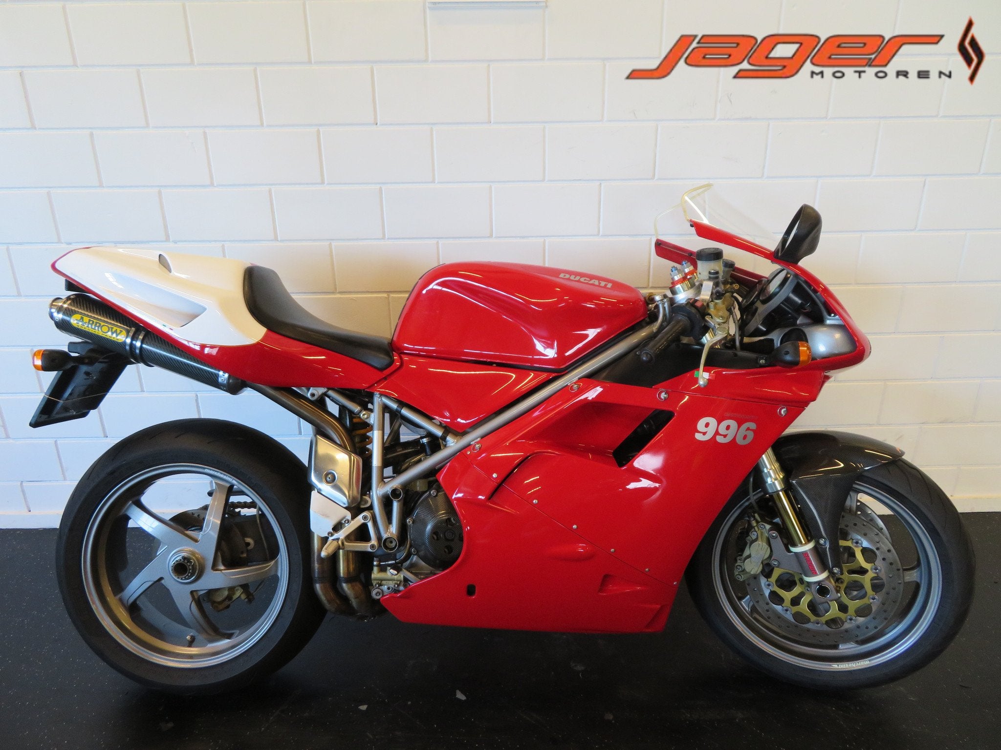 Ducati 996 MONOPOSTO ARROW PERFECT! (bj 2002), Motoren, Super Sport, Gebruikt, Bedrijf