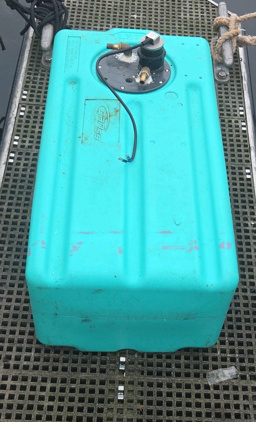 Drinkwatertank met niveaumeter- Gebruikt, Ophalen, Gebruikt
