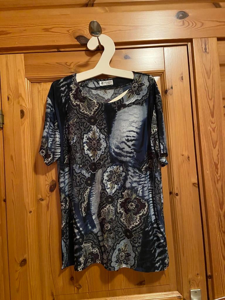 Top groen YESHINI XL/XXL oto 57 lengte 72, Ophalen of Verzenden, Zo goed als nieuw, Groen, Blouse of Tuniek
