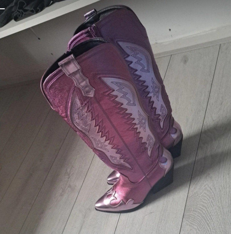 Opvallende Paarse Cowboylaarzen - Maat 41, Kleding | Dames, Schoenen, Hoge laarzen, Overige kleuren, Nieuw, Ophalen of Verzenden