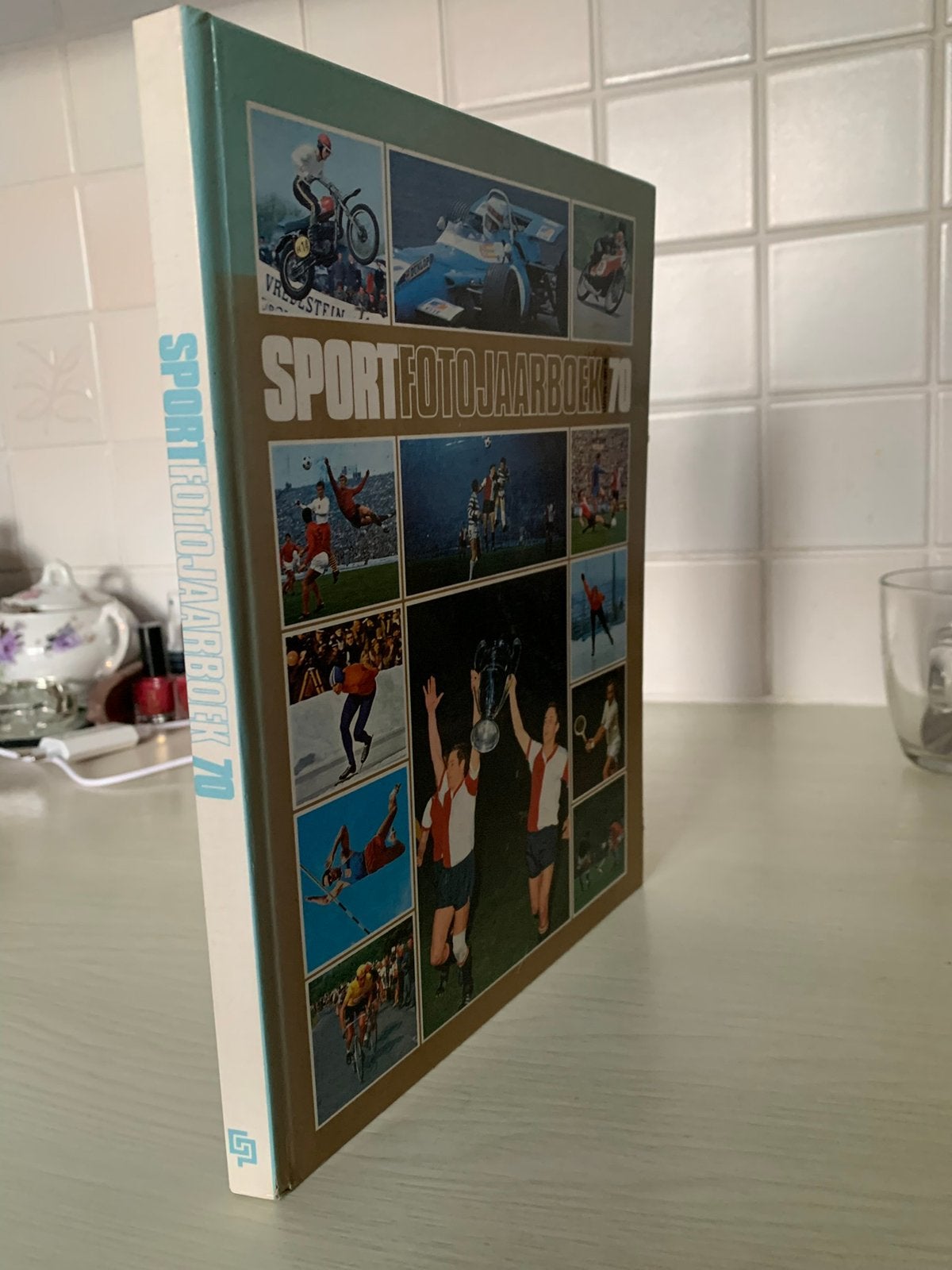 Origineel sportfoto jaarboek uit 1970., Ophalen of Verzenden, Zo goed als nieuw, Overige sporten