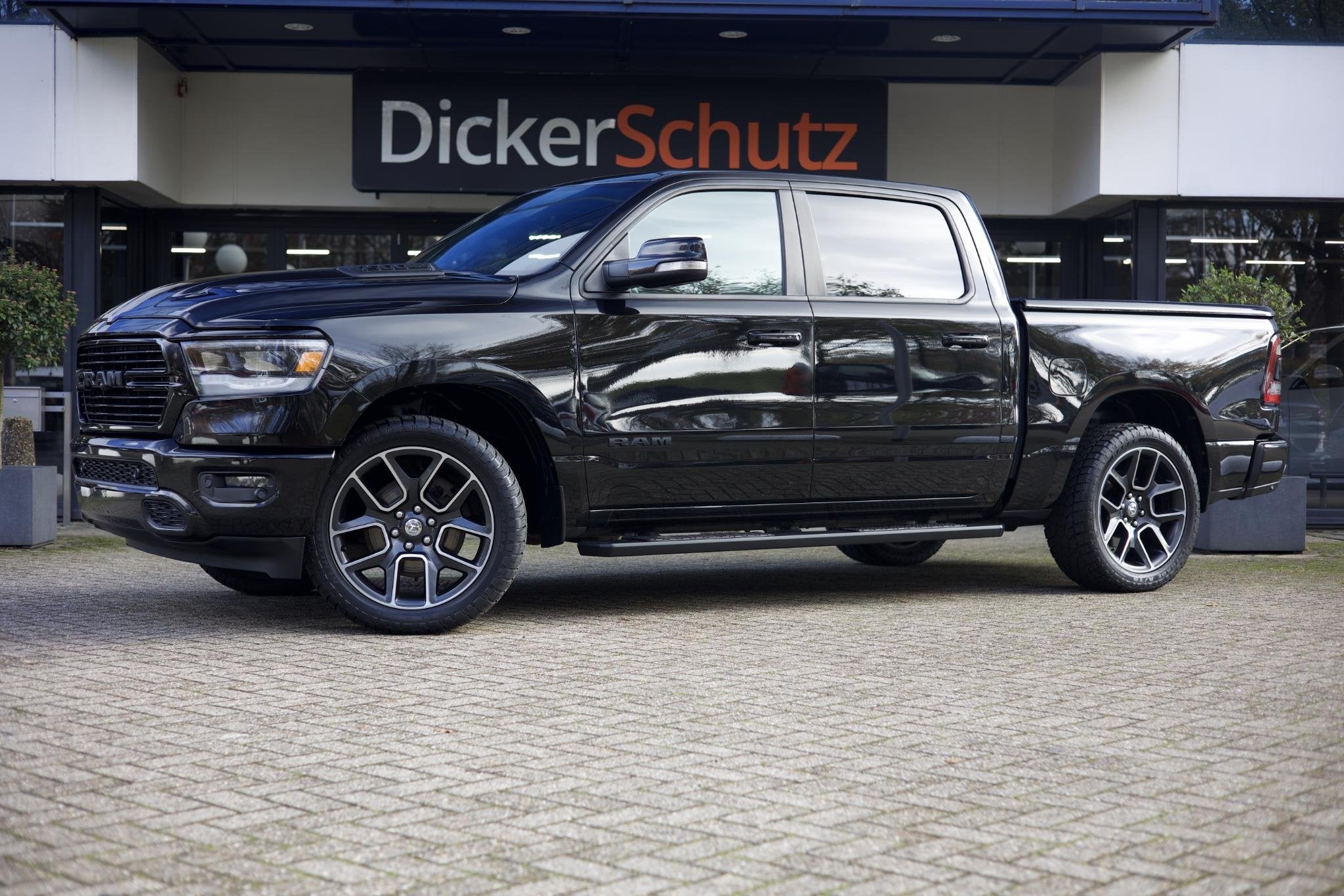 Dodge Ram 1500 5.7 V8 4x4 Crew Cab Sport, Automaat, Gebruikt, 5654 cc, Stoelverwarming