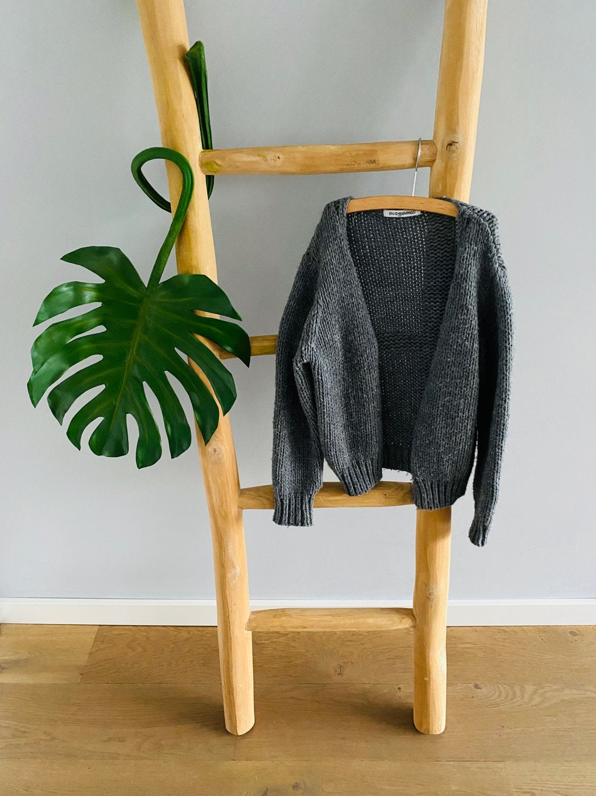Vest/ knitted vestje/ gilet/ trui van Mingo, maat 4-6 jaar, Ophalen of Verzenden, Zo goed als nieuw, Jongen of Meisje, Trui of Vest