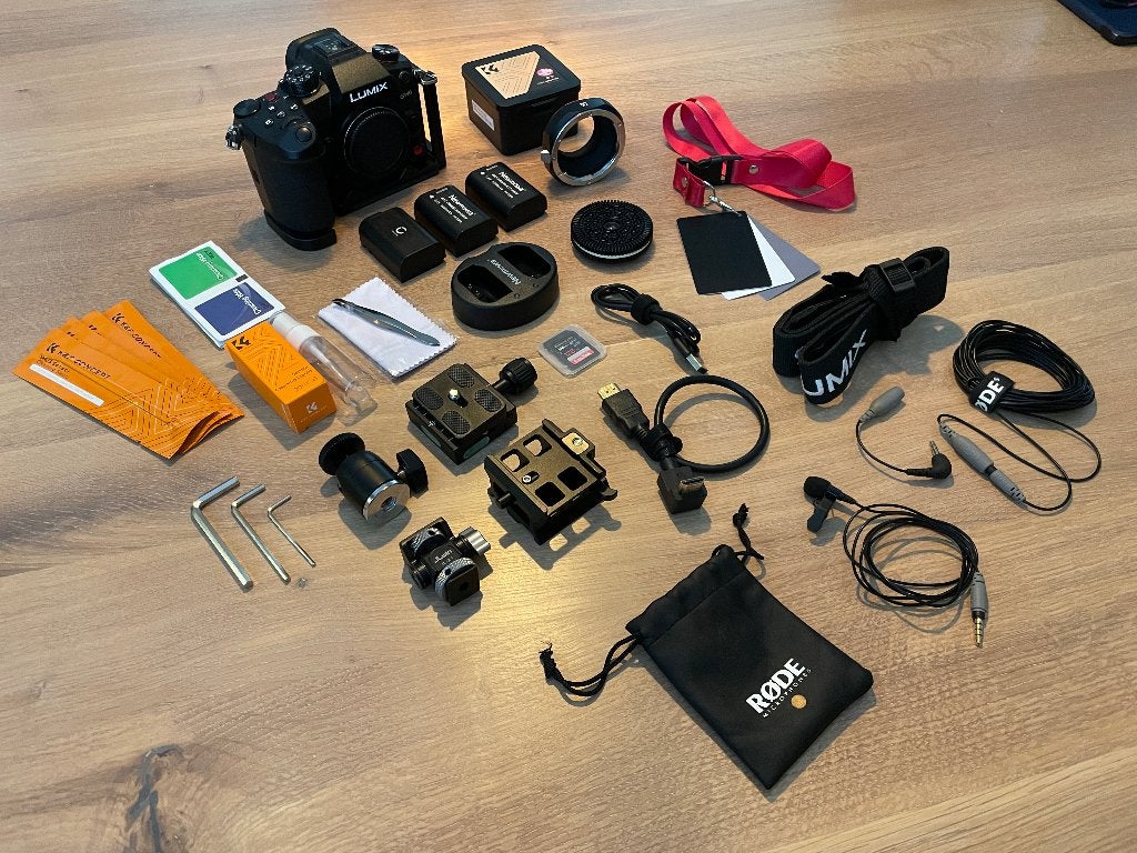 Panasonic GH6 + Vele accessoires, Panasonic, Bluetooth, Ophalen of Verzenden, Zo goed als nieuw