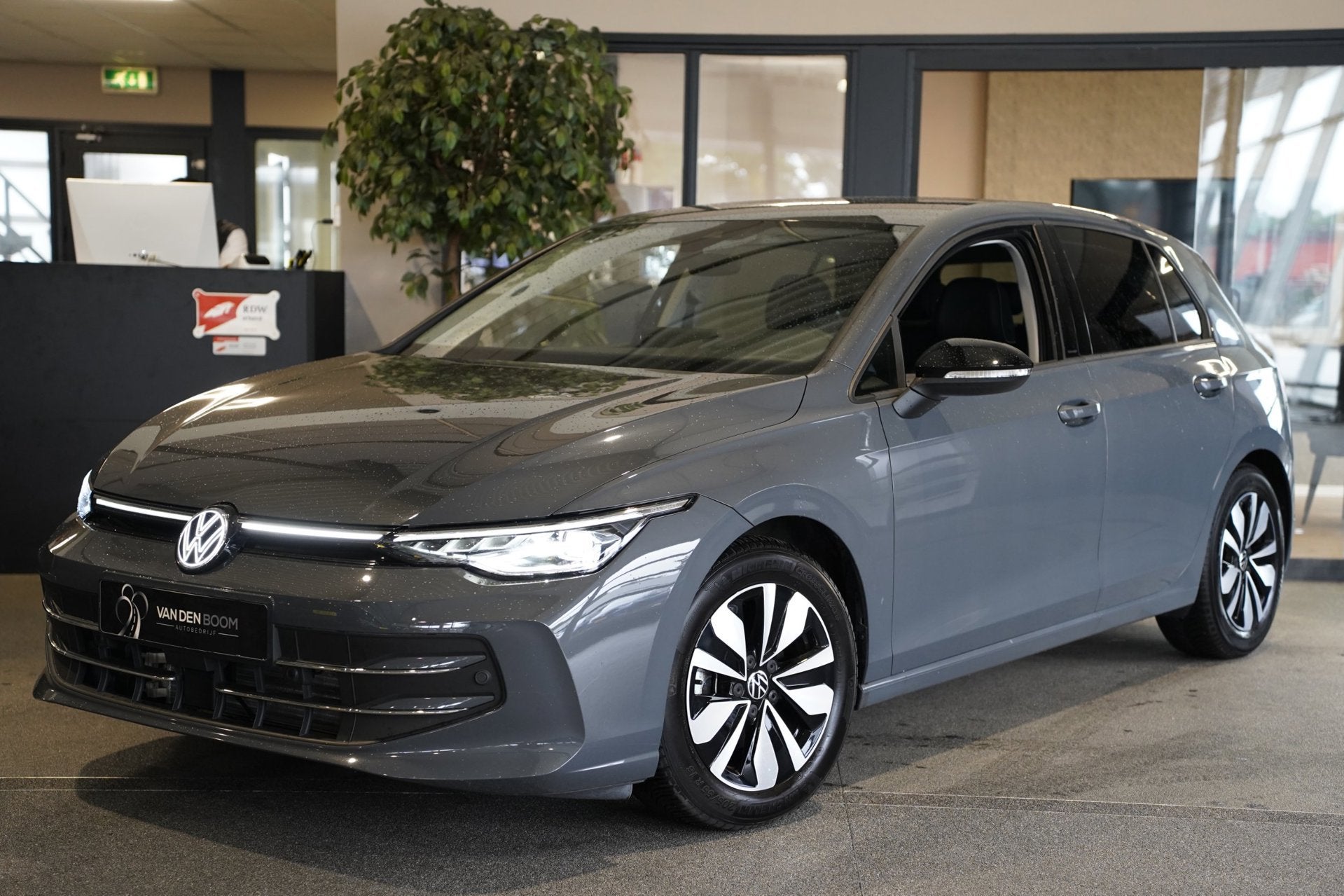 Volkswagen Golf 8.5 1.5 eTSI 150PK DSG Navi Led Camera Trekh, Auto's, Volkswagen, Dealer onderhouden, 680 kg, 4 cilinders, 150 pk