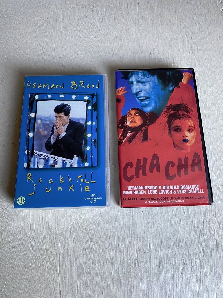 Herman Brood - Rock 'n Roll Junkie en Cha Cha Video's VHS, Alle leeftijden, Ophalen of Verzenden, Zo goed als nieuw, Muziek en Concerten