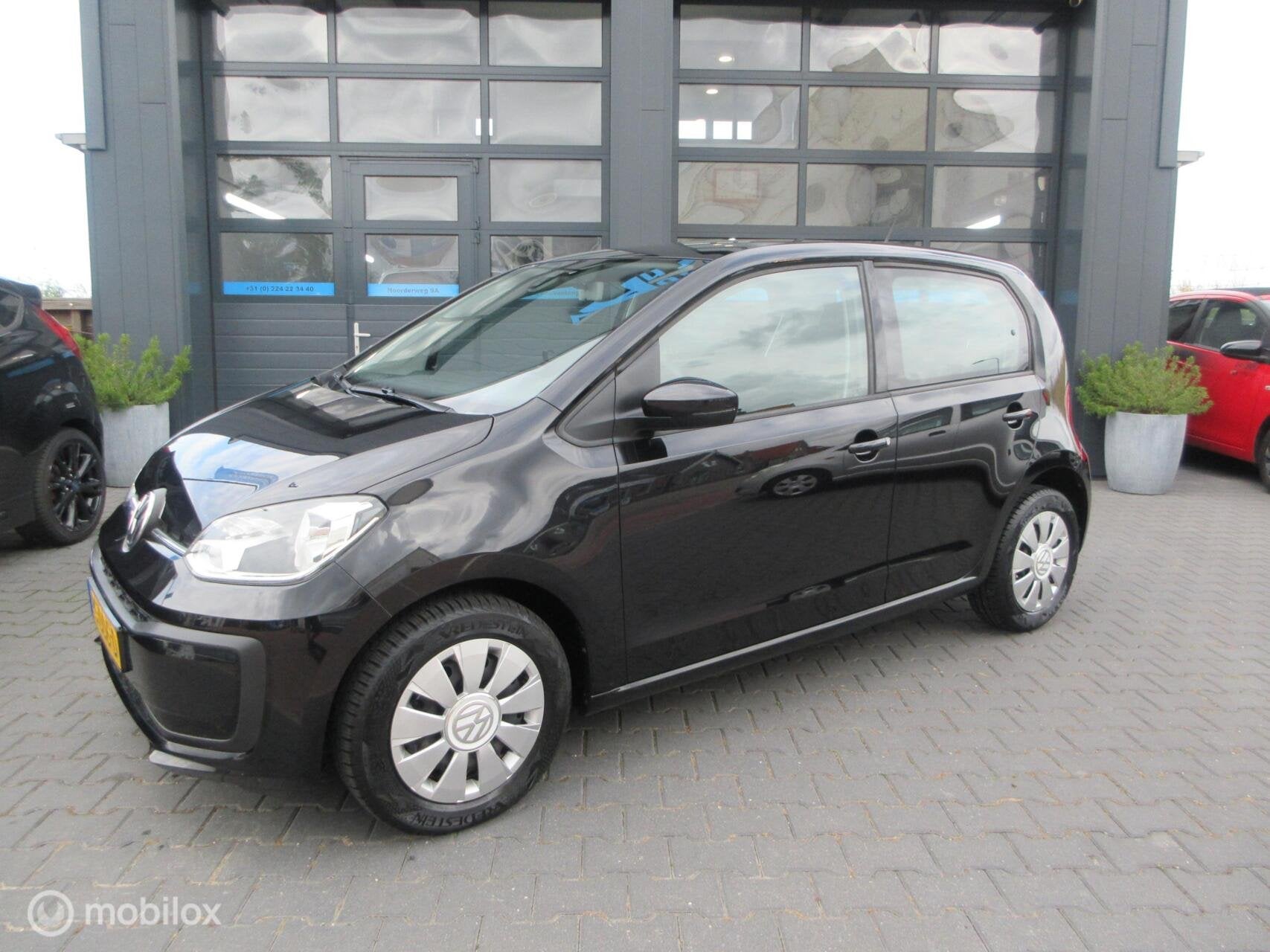 Volkswagen Up! 1.0 BMT move up! 5drs 107dkm Org Ned Airco, Auto's, Voorwielaandrijving, Stof, Gebruikt, Zwart