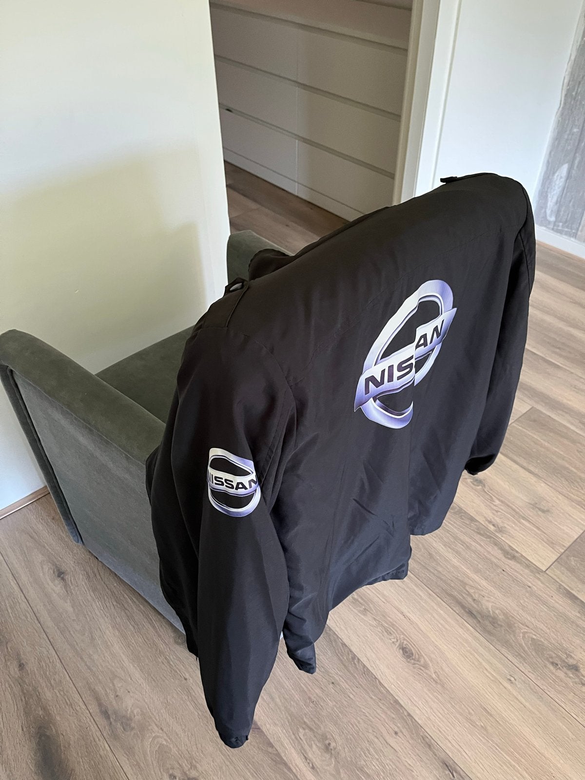 Nissan Jack - Zwart met logo's, Ophalen of Verzenden, Nieuw, Overige maten, Zwart