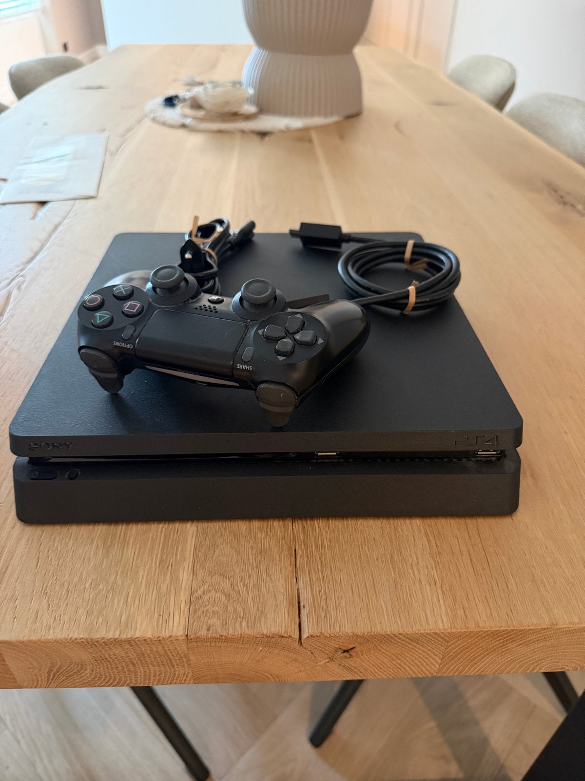 Sony PlayStation 4 Slim met controller, voeding en hdmi, Ophalen, Met 1 controller, Slim, 500 GB