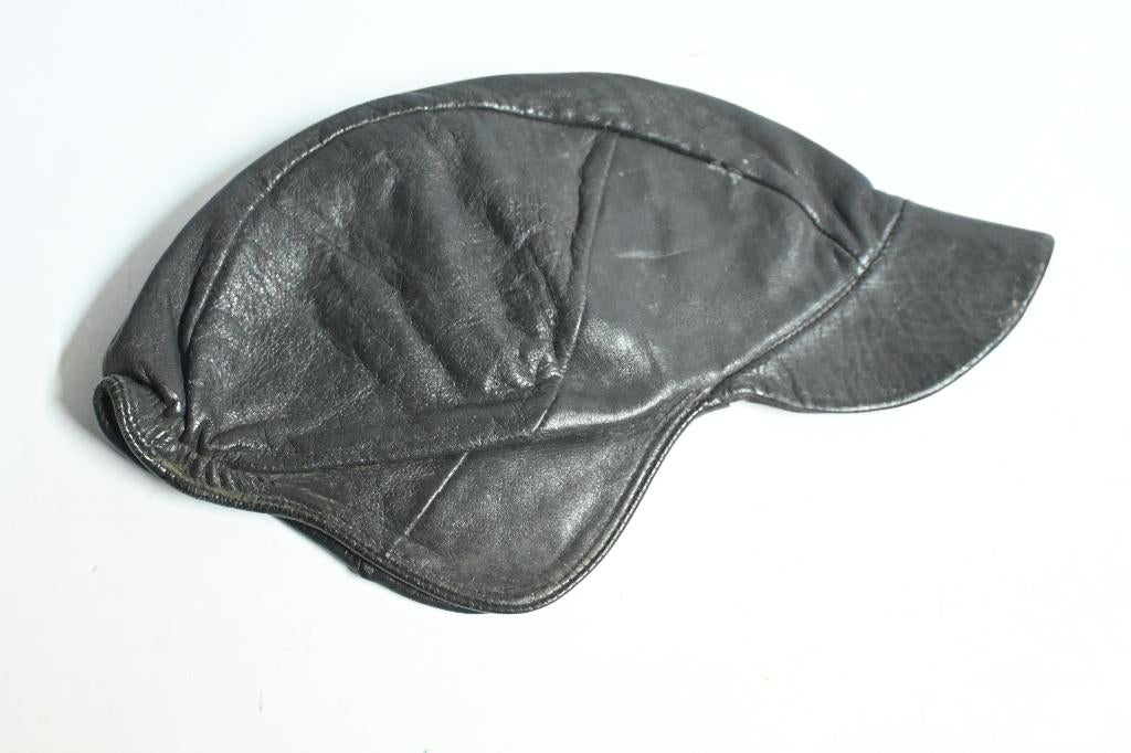 leren cap voor piloot ? etc onbekend model pet leer, Ophalen of Verzenden, Landmacht, Nederland, Helm of Baret