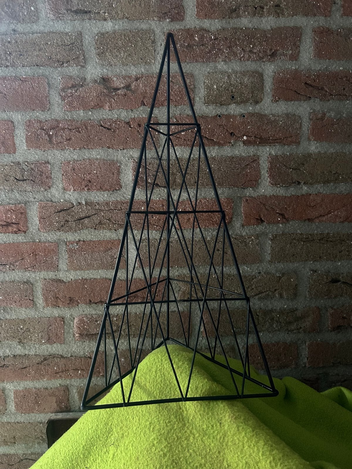 Modern zwart metalen sieradenrekje, Zwart, Ophalen of Verzenden, Zo goed als nieuw, Metaal
