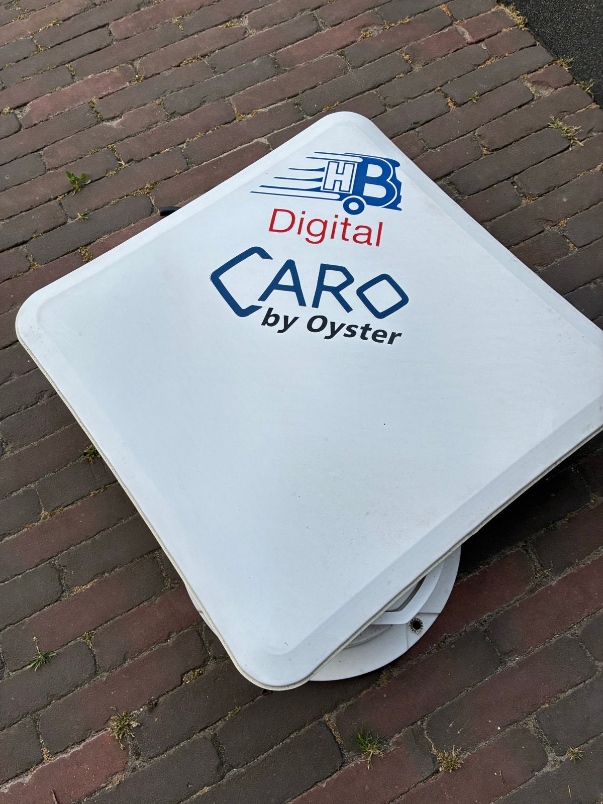Oyster Caro schotelantenne met bedieningspaneel, Ophalen, Niet werkend, (Schotel)antenne, Overige merken