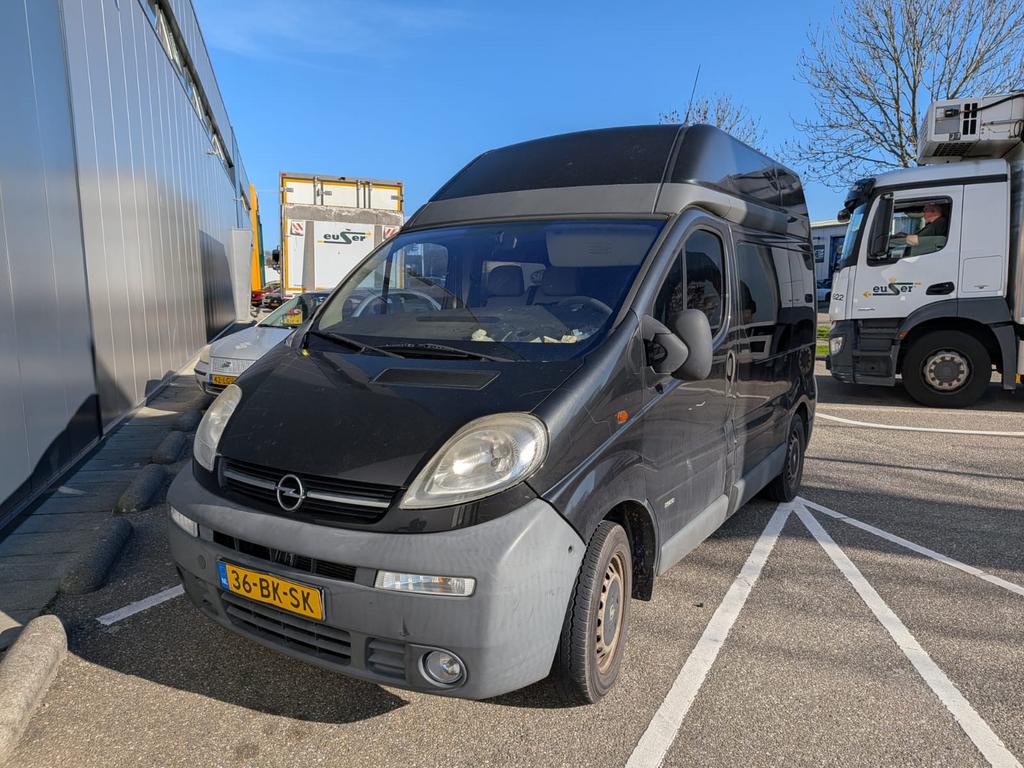 Opel Vivaro 1.9 DI 2.7T Rolstoelbus Verhoogd airco, Auto's, Voorwielaandrijving, 4 cilinders, Origineel Nederlands, Bedrijf