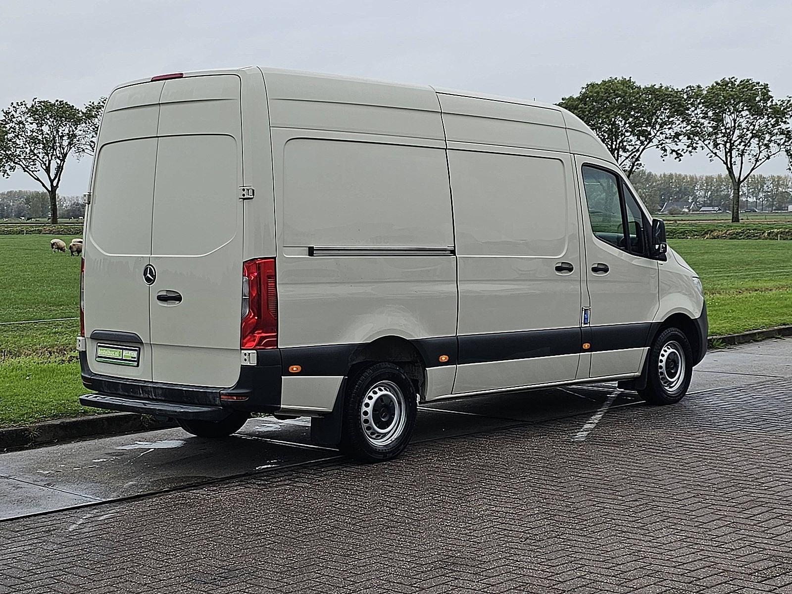 MERCEDES-BENZ SPRINTER 311 L2H2 Mbux Achterwielaandrijving A, Auto's, Gebruikt, Euro 6, Beige, Bedrijf