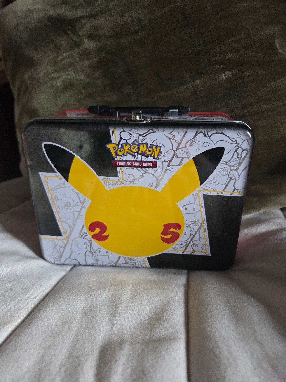 Lege Pokémon TCG blik - Pikachu 25 jaar editie, Ophalen of Verzenden, Gebruikt, Overige typen