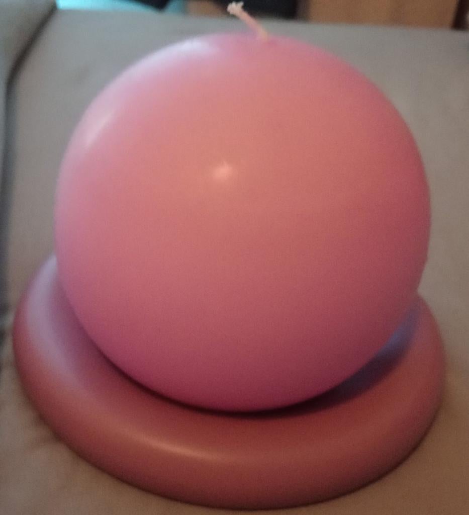 Bolkaars Tompouce Hema - Roze Kaars met Schaal, Overige materialen, Nieuw, Ophalen of Verzenden, Kaars