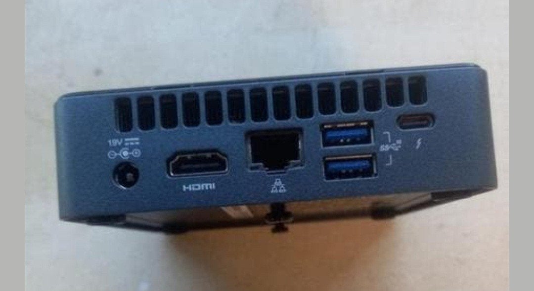 Intel NUC Mini-PC - Compact & Krachtig voor Thuis/Kantoor, Computers en Software, Desktop Pc's, 240GB, 2 tot 3 Ghz, 8 GB, Intel