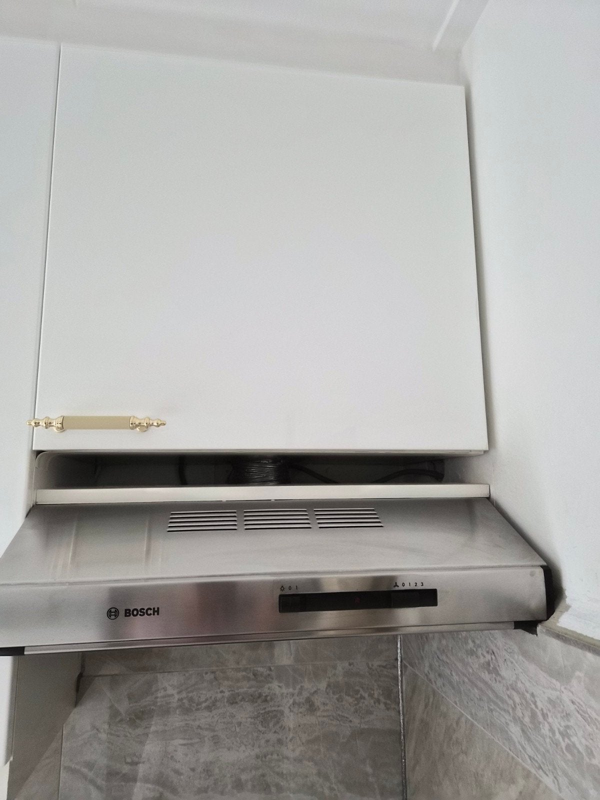 Afzuigkap Bosch, Ophalen, 200 tot 400 m³ per uur, Wandschouwkap