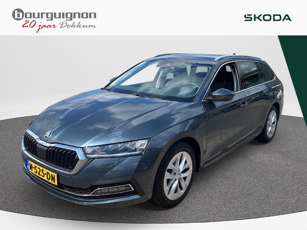 Skoda Octavia Combi 1.5 TSI First Edition | Trekhaak | Stoel