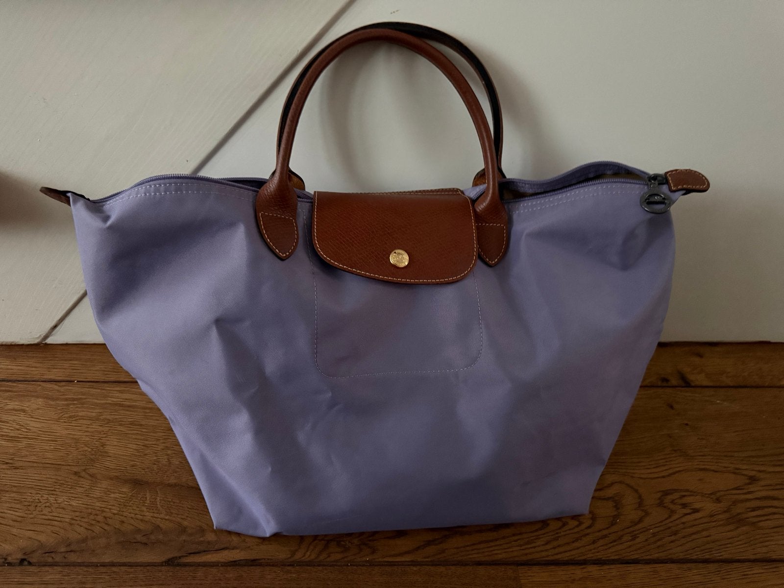 Longchamp Le Pliage L Lavendel Handtas Korte Hengsels, Ophalen of Verzenden, Zo goed als nieuw, Paars, Handtas