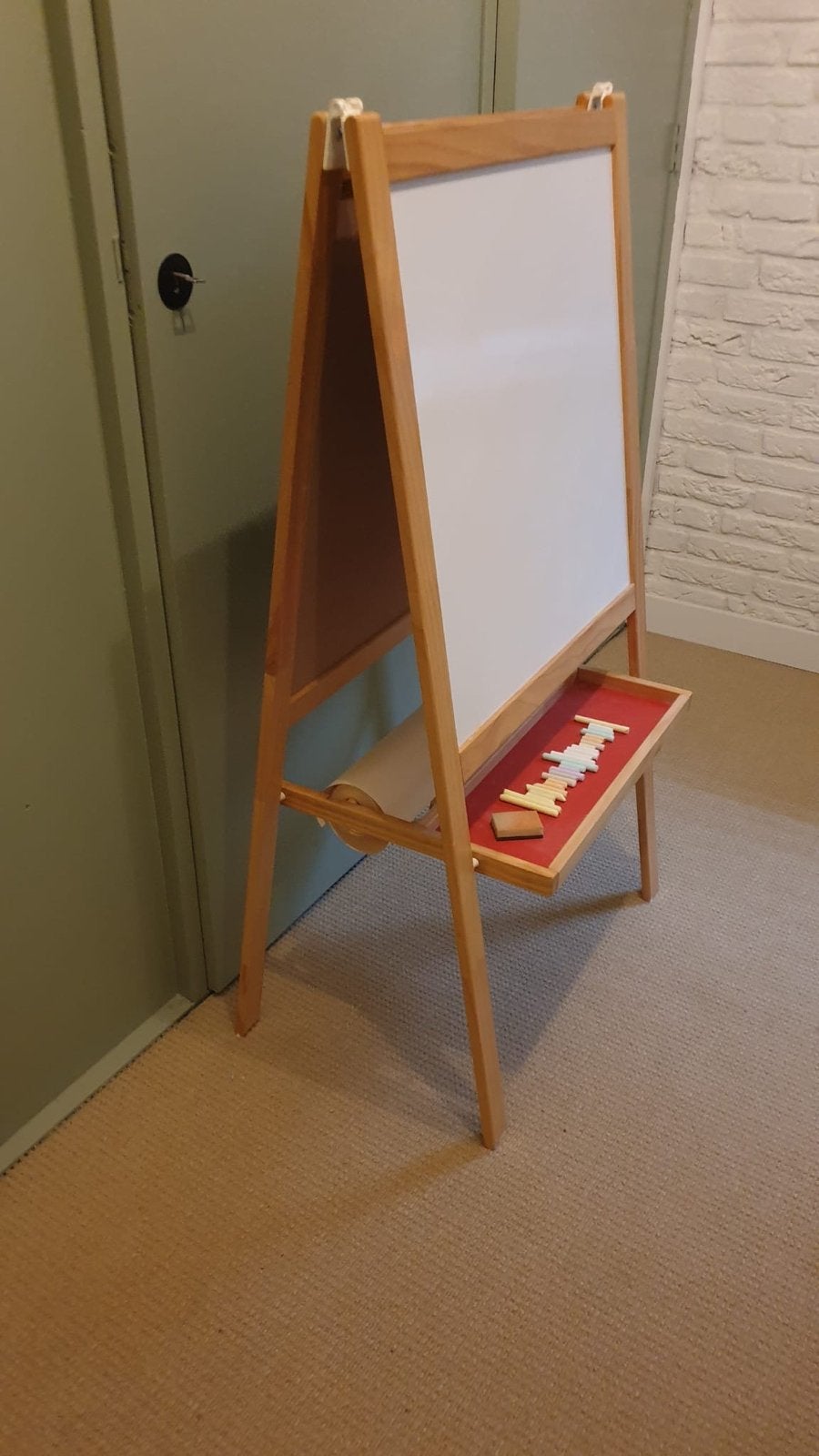 Houten tekenezel met krijtbord, whiteboard en papierrol, Ophalen, Gebruikt, Knutselen