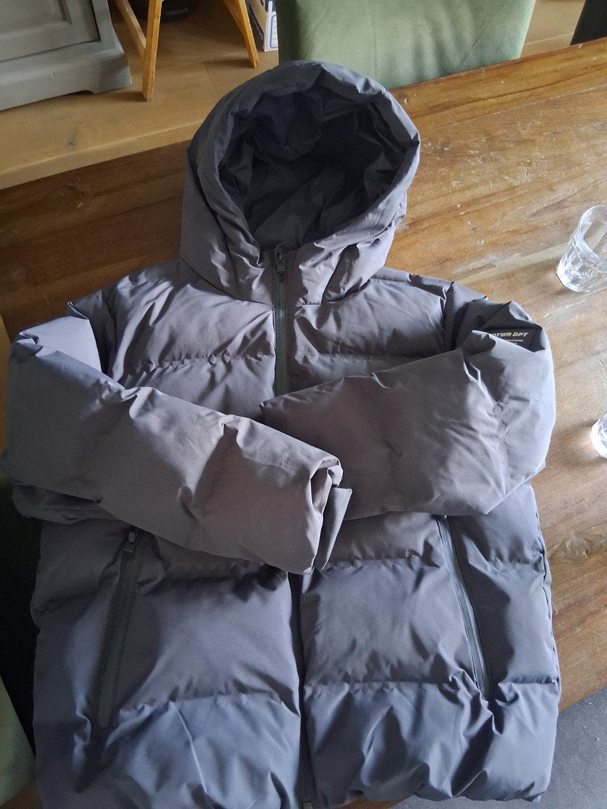 zara water resistent pufferjack 140, Ophalen of Verzenden, Zo goed als nieuw, Jongen, Jas