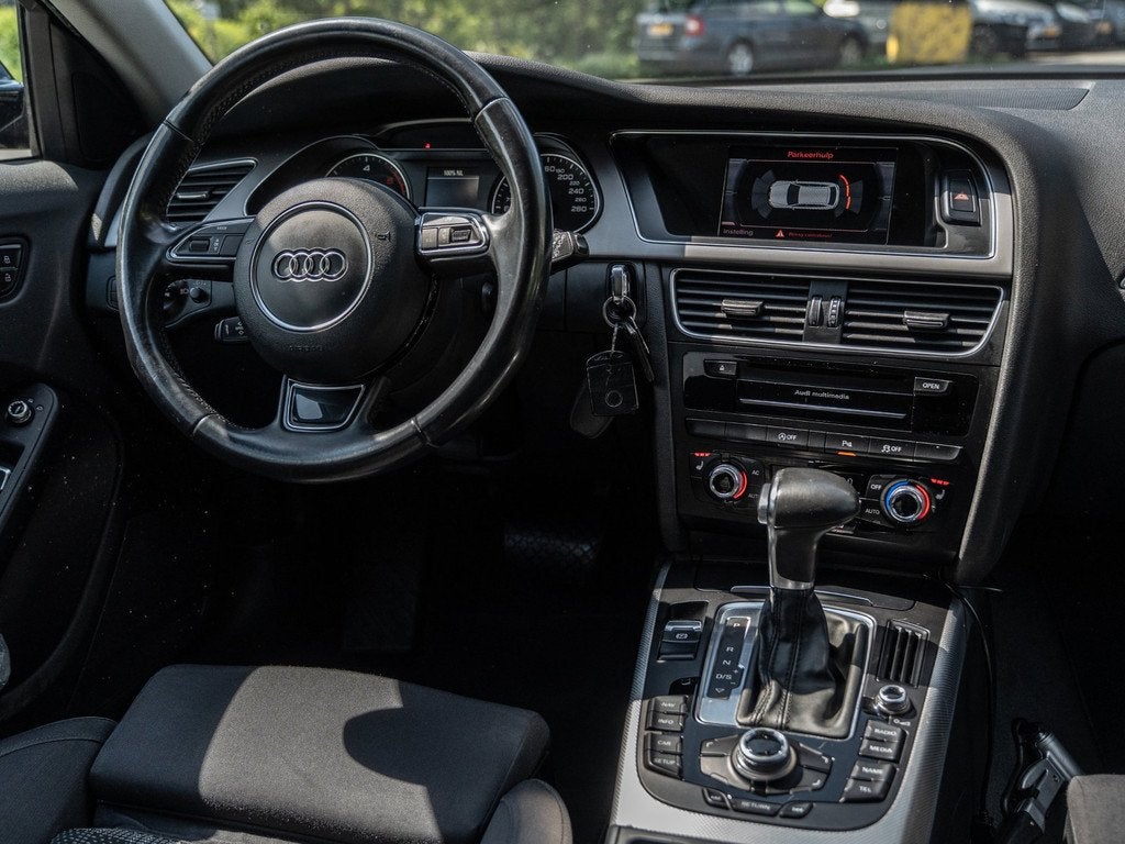 Audi A4 Avant 2.0 TDI S-LINE - AUTOMAAT - STOEL VERW - CLIMA, Euro 5, Gebruikt, Zwart, 4 cilinders