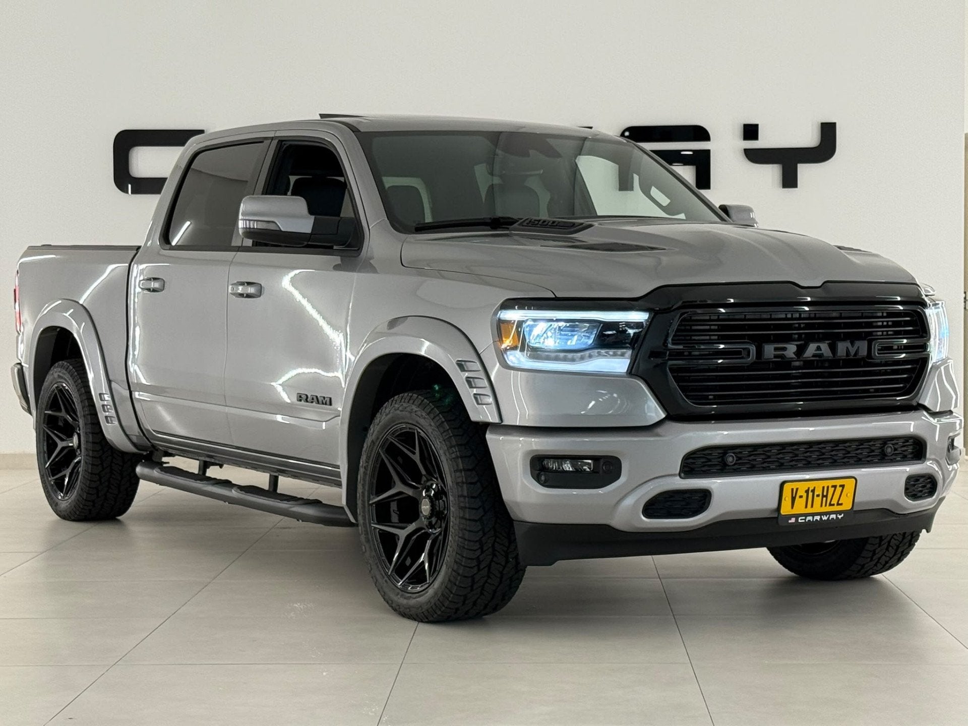 Dodge Ram Pick Up 5.7 V8 4x4 Crew Cab Sport Widebody Backfli, Automaat, Gebruikt, 5654 cc, Lichtsensor