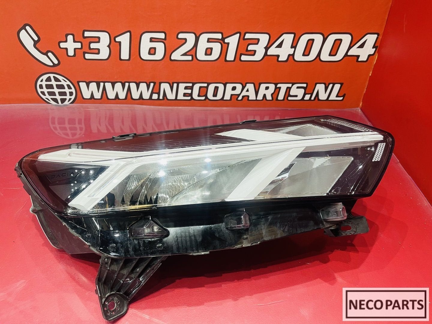 DACIA SANDERO 3 VOL LED KOPLAMP 260107978R ALLES LEVERBAAR, Dacia, Gebruikt, -, -