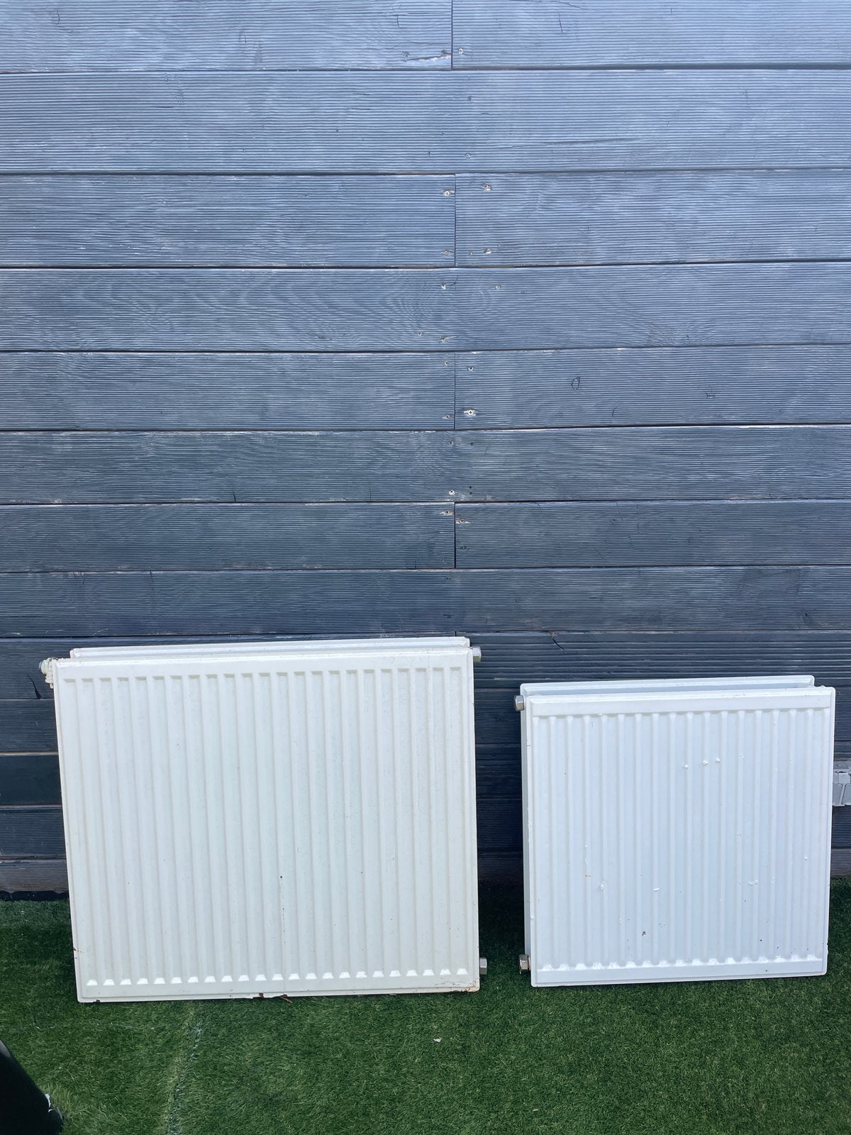 Twee radiatoren, diverse maten, Doe-het-zelf en Verbouw, Verwarming en Radiatoren, Ophalen, 30 tot 80 cm, Radiator, 60 tot 150 cm