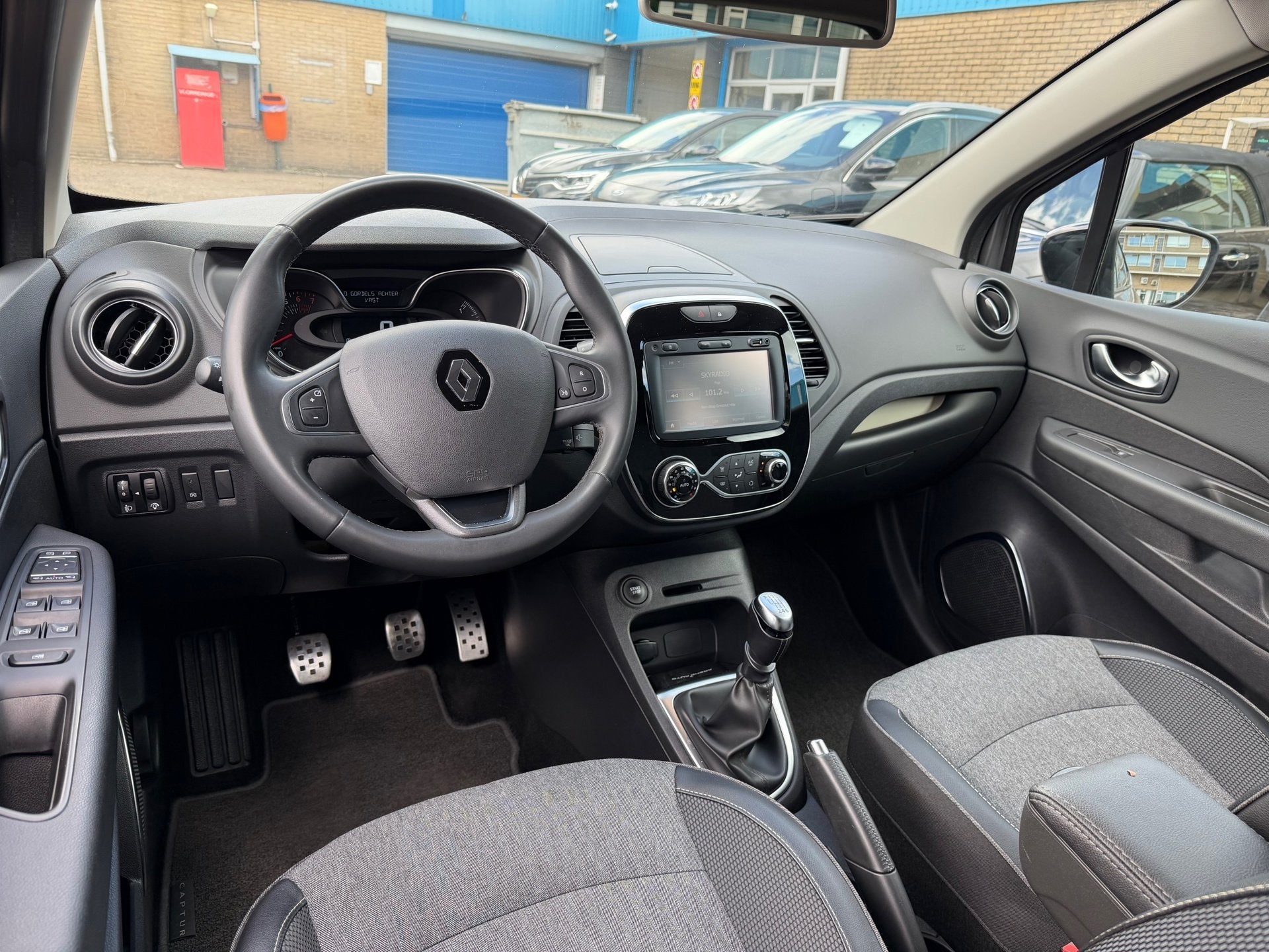 Renault Captur 1.2 TCe Bose|Navi|Airco|cruise|, Auto's, Renault, Gebruikt, 4 cilinders, 635 kg, Handgeschakeld