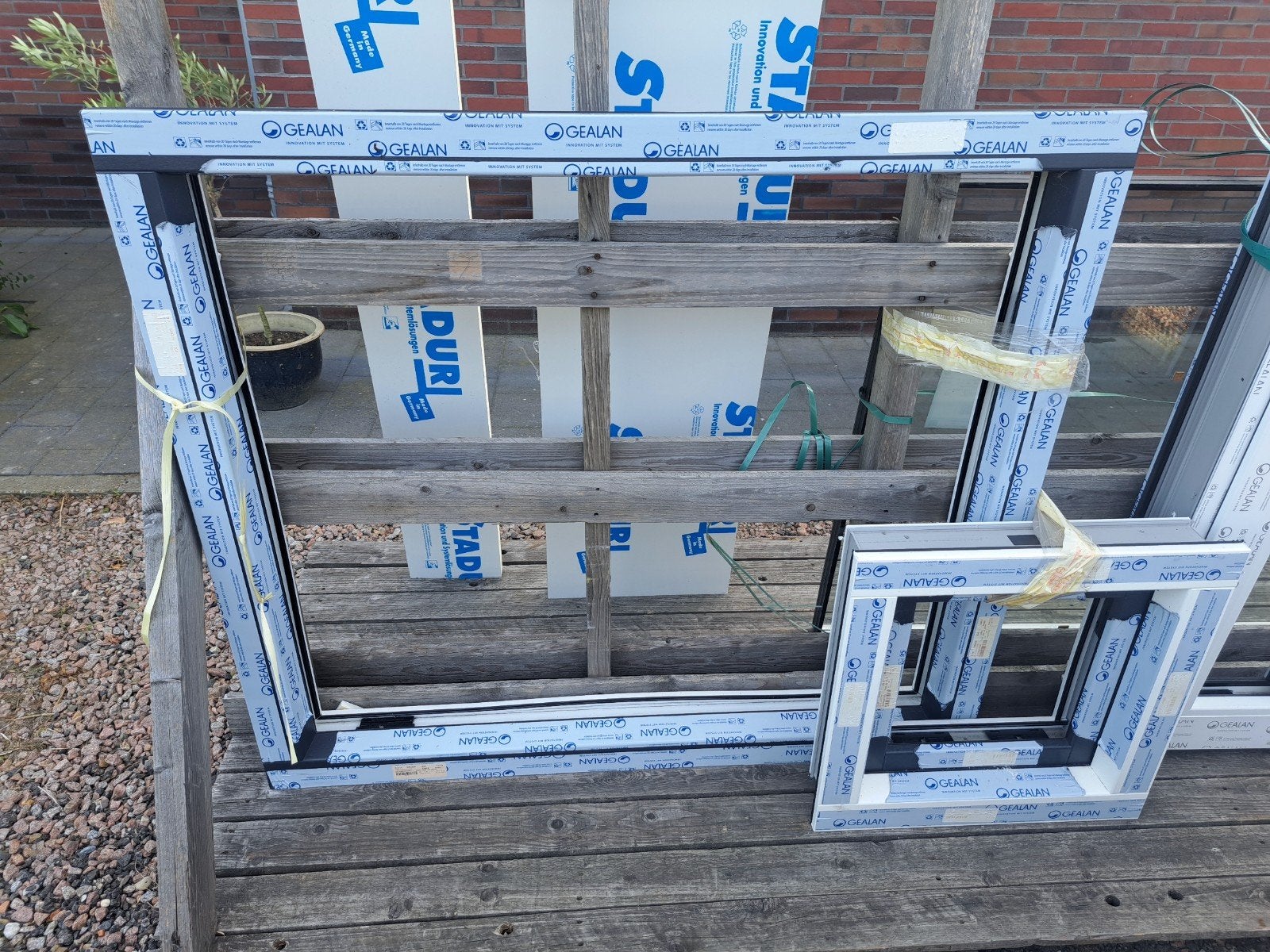 Nieuw kunstof kozijn antraciet  + TriplePerform Alfa HR3 Dub, Ophalen, Nieuw, Dubbelglas, 120 tot 160 cm
