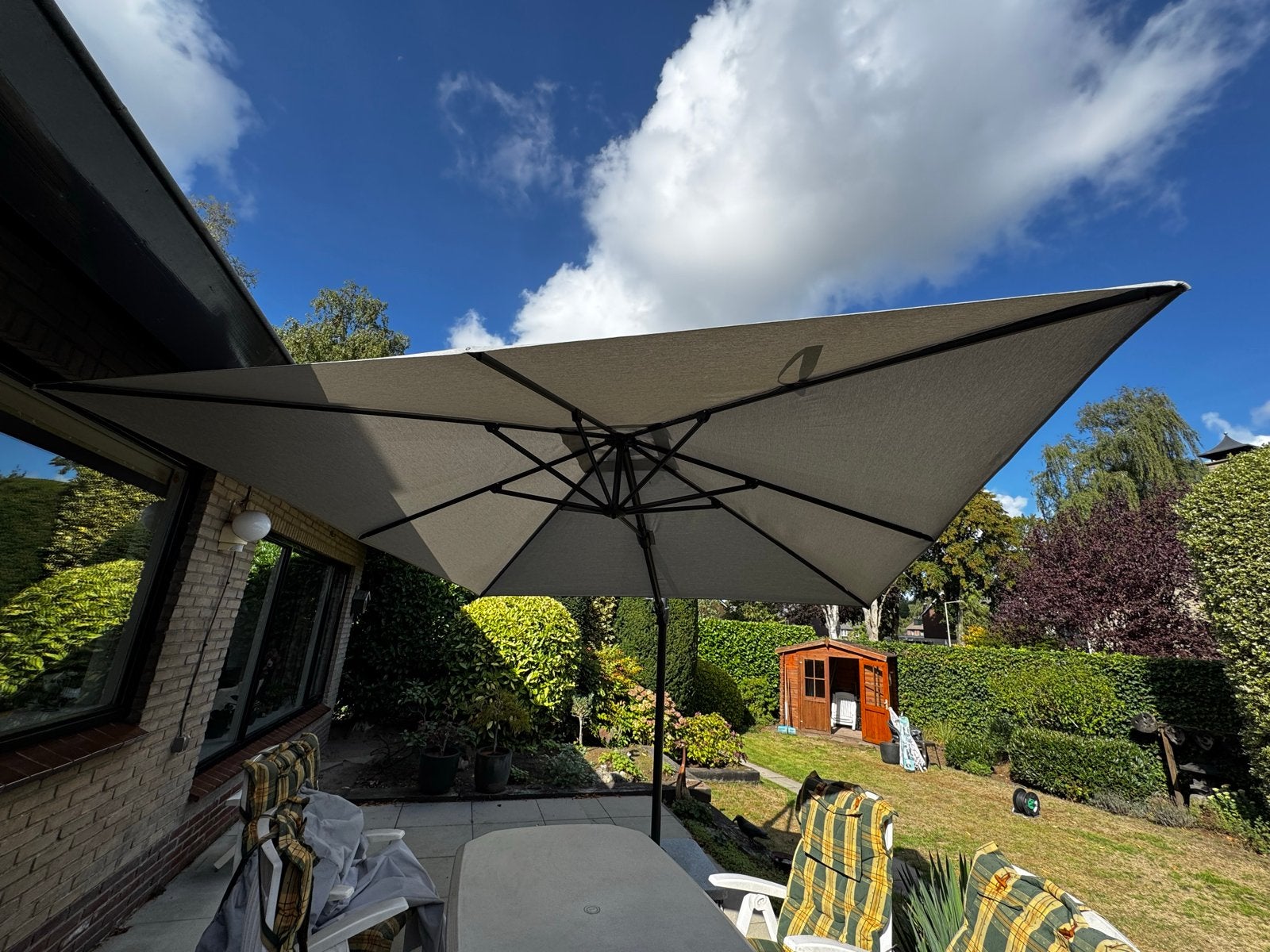 Grote zweefparasol 3x3m met zware verrijdbare voet, Tuin en Terras, Ophalen, Gebruikt, Kantelbaar, 2 tot 3 meter