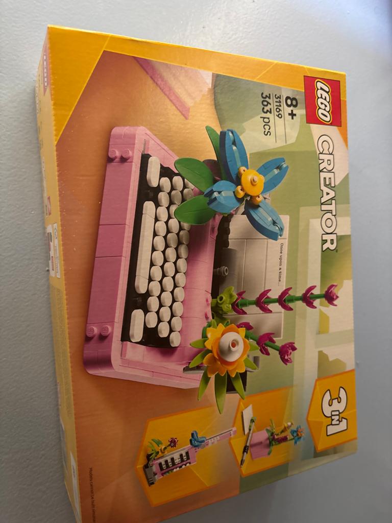 LEGO Creator 3in1 Roze Typemachine met Bloemen (31169), Ophalen of Verzenden, Nieuw