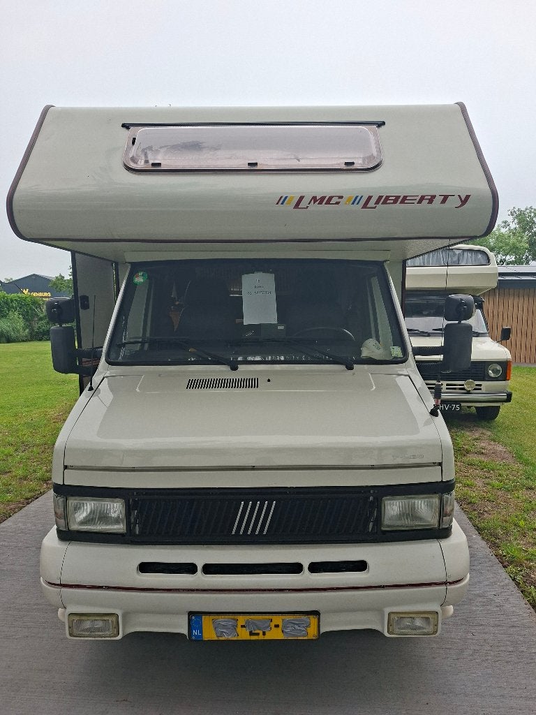 Nette Camper LMC  bj. 1993, Caravans en Kamperen, Campers, Particulier, tot en met 4, Integraal, LMC, Fiat, 5 tot 6 meter, Diesel