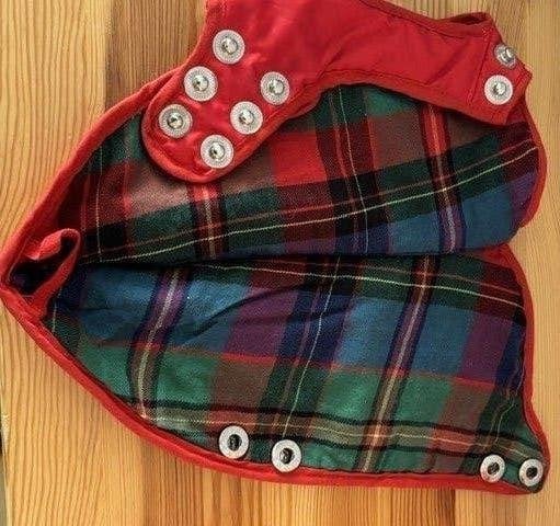 Hunter zeer exclusief rood jasje XS/26 waterafstotend -nieuw, Dieren en Toebehoren, Ophalen of Verzenden, Nieuw, Hondenjas, XS