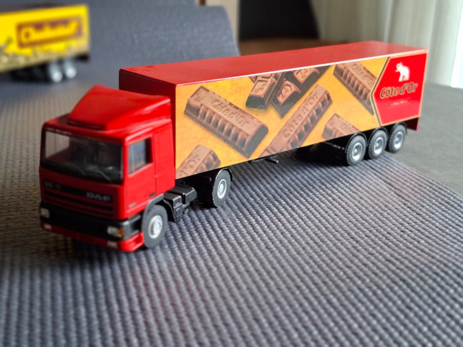 Daf truck met oplegger Lion Cars Cote d'Or, Ophalen of Verzenden, Zo goed als nieuw, Bus of Vrachtwagen, Lion Toys
