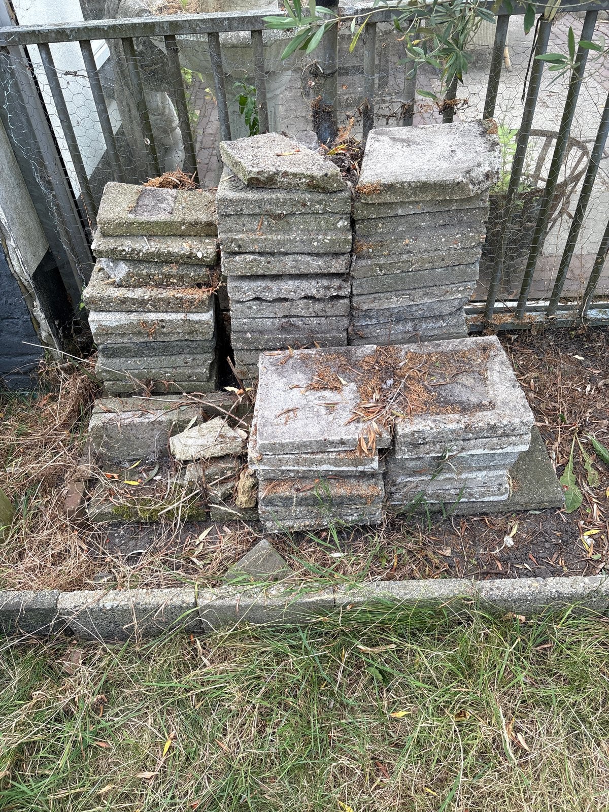 Gebruikte betonnen terrastegels - diverse maten, Ophalen, Gebruikt, 10 m² of meer, Beton