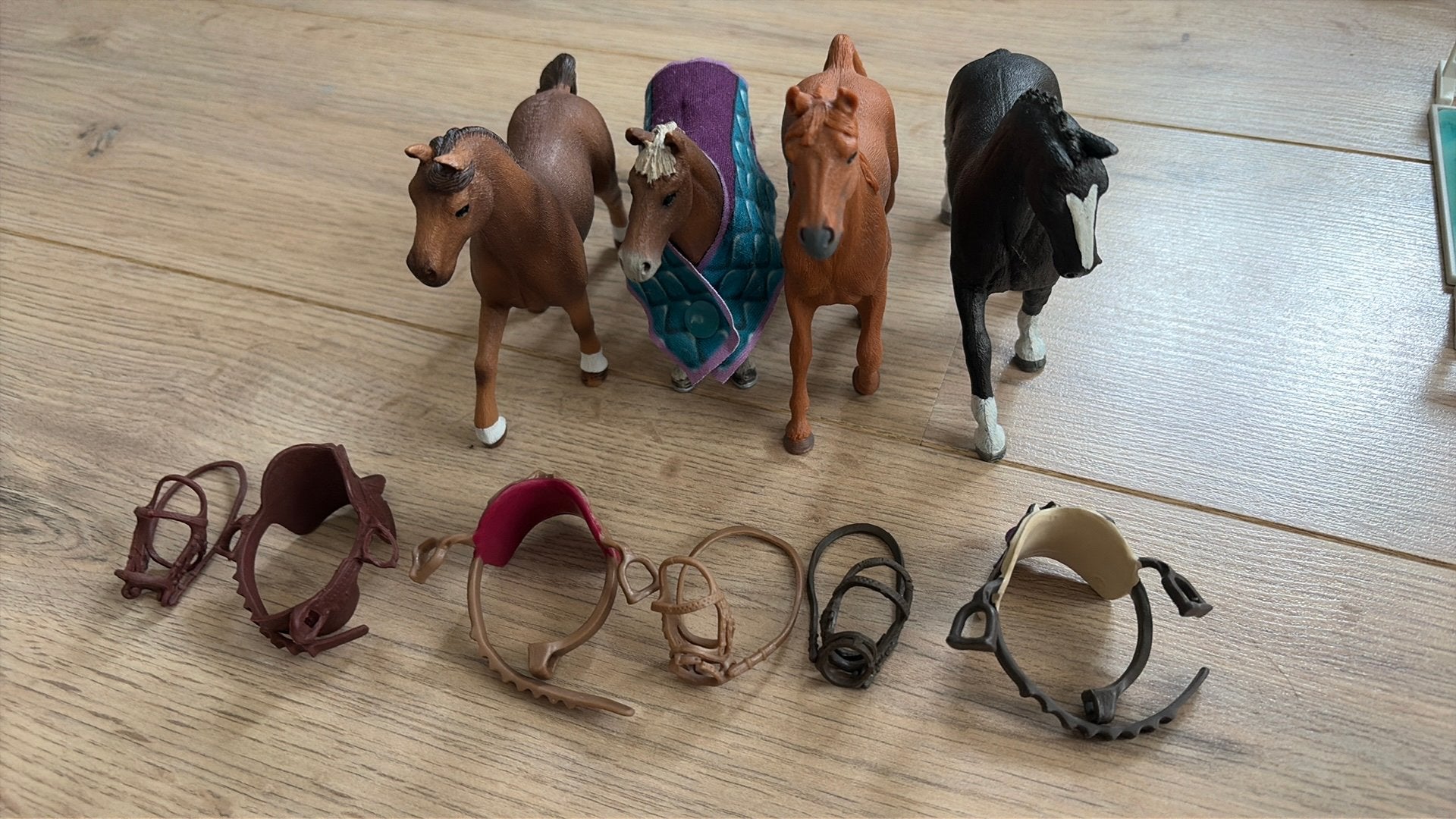 Schleich paarden plus accessoires, Ophalen, Zo goed als nieuw