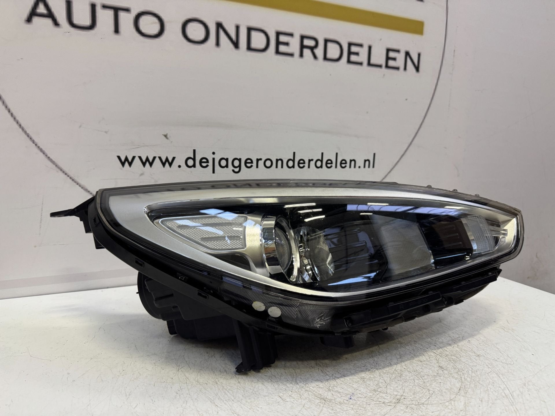 HYUNDAI I30 3 HALOGEEN LED KOPLAMP RECHTS 92102-G4020 2017-, Gebruikt, Heolleung-ro 12
06797  Seoul, Ophalen of Verzenden, Info@hyundai.com